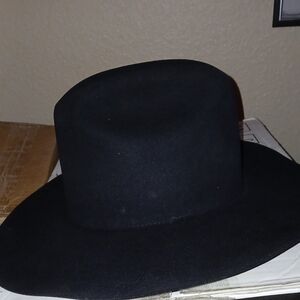 Stylish Black Wide-Brim Hat